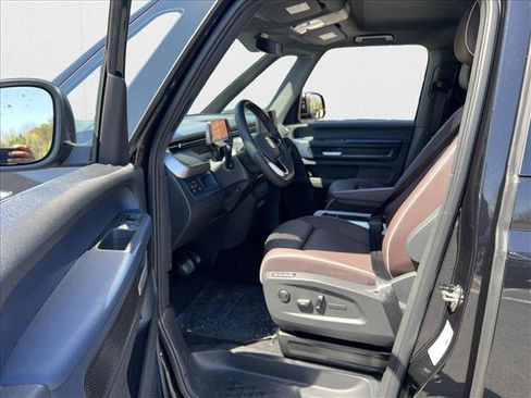 New 2025 Volkswagen ID. Buzz Pro S Plus image 14