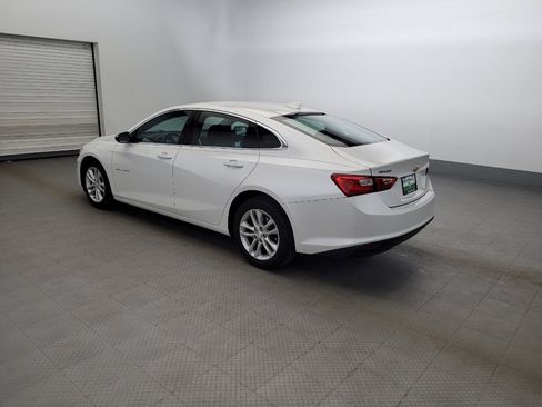Used 2017 Chevrolet Malibu LT FWD image 3