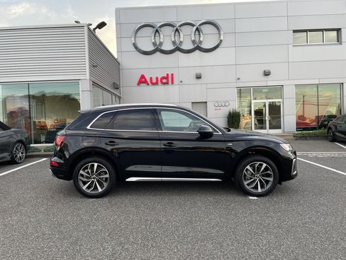 Used 2022 Audi Q5 2.0T Prestige w/ Prestige Package AWD/4WD image 3
