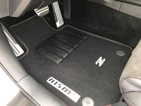Used 2024 Nissan Z NISMO w/ Floor Mat Package image 43