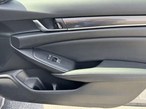 Used 2022 Honda Accord Sport image 9