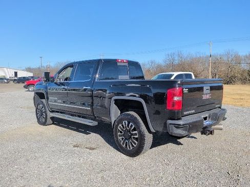 Used 2019 GMC Sierra 2500 Denali w/ Duramax Plus Package image 3