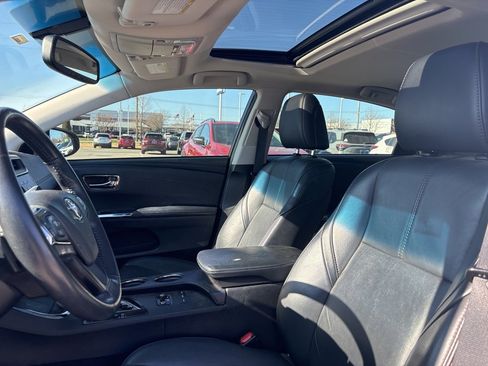 Used 2016 Toyota Avalon XLE image 4