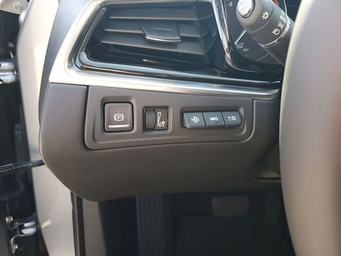 New 2025 Cadillac XT6 Premium Luxury w/ Platinum Package image 34