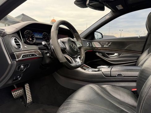 Used 2016 Mercedes-Benz S 63 AMG 4MATIC Sedan image 2