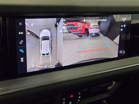 Used 2025 Porsche Cayenne Base image 21