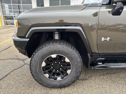 New 2025 GMC Hummer EV 3X w/ Extreme Off-Road Package image 42