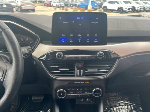 Used 2020 Ford Escape SEL FWD image 12