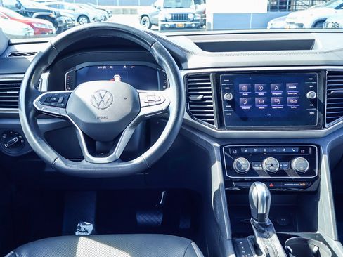 Used 2020 Volkswagen Atlas Cross Sport SEL Premium AWD/4WD image 3