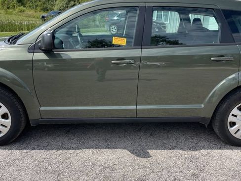 Used 2017 Dodge Journey SE FWD image 4