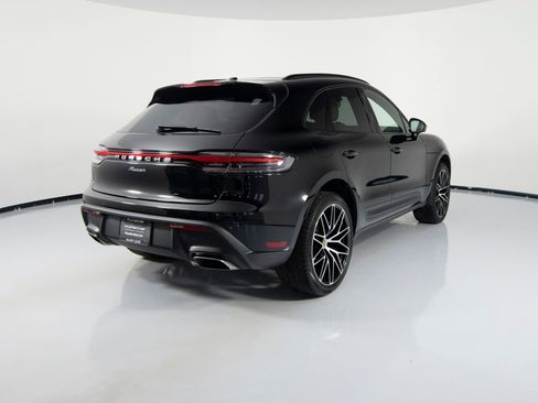 Certified 2025 Porsche Macan AWD/4WD image 10