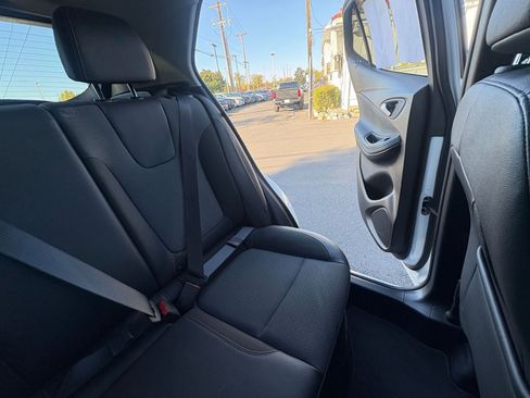 Used 2025 Buick Encore GX Preferred image 36