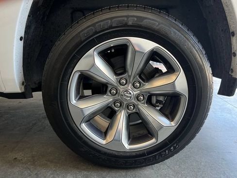 Used 2021 RAM 1500 Limited w/ Body Color Bumper Group AWD/4WD image 10