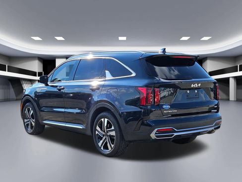 Used 2023 Kia Sorento EX w/ Panoramic Sunroof Package AWD/4WD image 5
