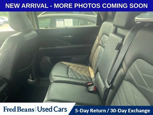 Used 2024 Nissan Pathfinder Platinum w/ Black Appearance Package AWD/4WD image 11