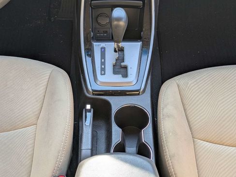Used 2013 Hyundai Elantra GLS w/ Preferred Pkg FWD image 17