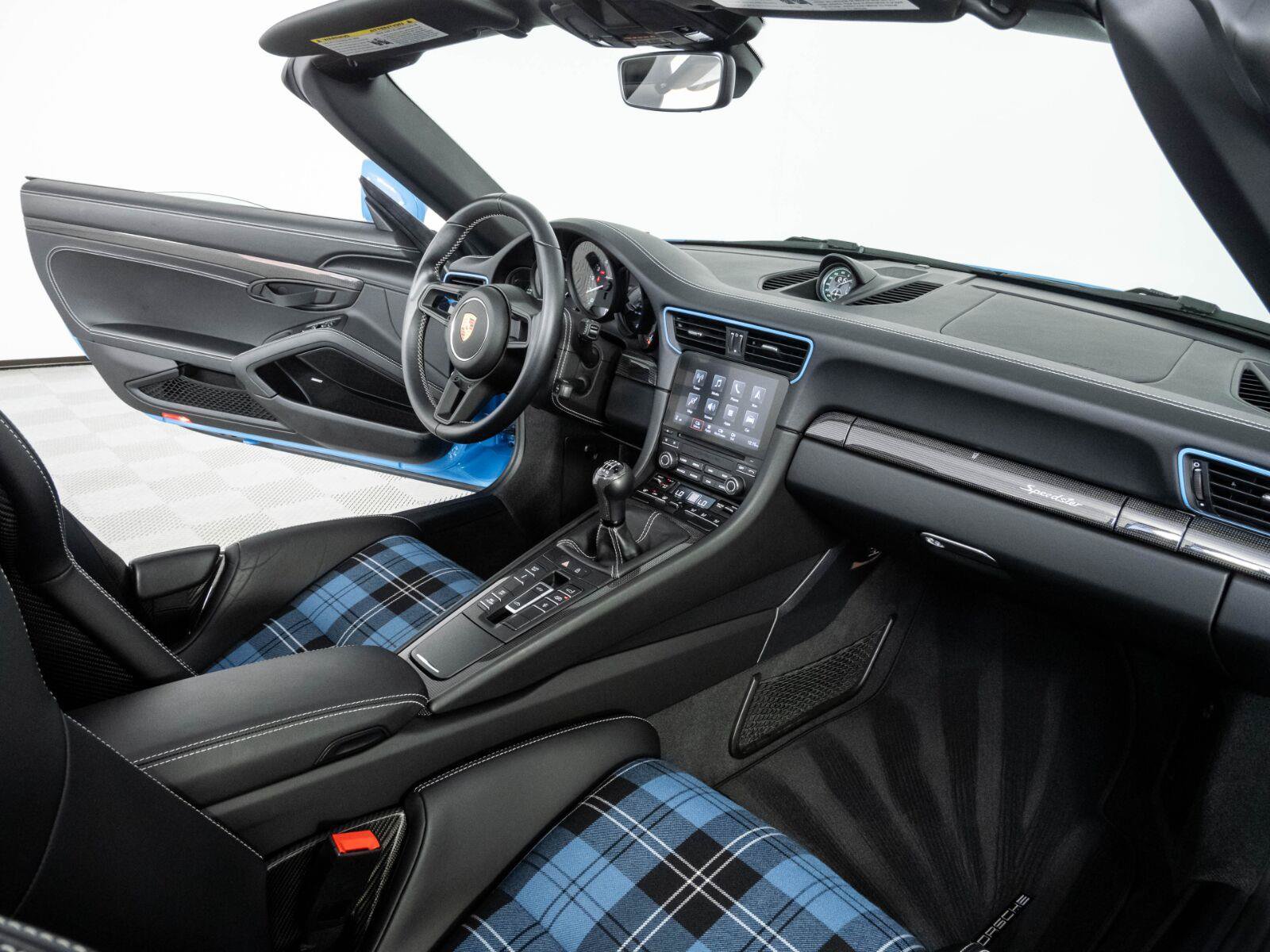 Used 2019 Porsche 911 Speedster RWD image 17