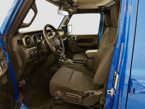 Used 2023 Jeep Wrangler Unlimited w/ Cold Weather Group AWD/4WD image 13