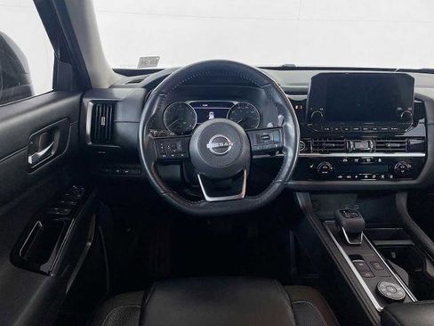 Certified 2022 Nissan Pathfinder SL w/ Lighting Package (N92) image 21