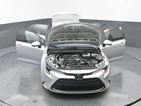 Used 2024 Toyota Corolla LE image 34