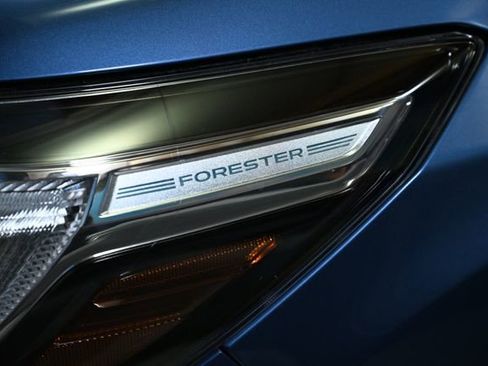 Used 2021 Subaru Forester Premium image 16