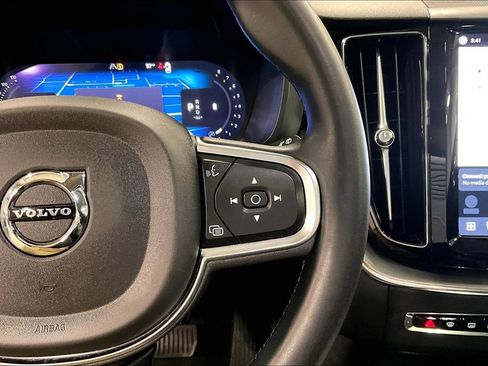 Certified 2023 Volvo XC60 B5 Core w/ Climate Package AWD/4WD image 12