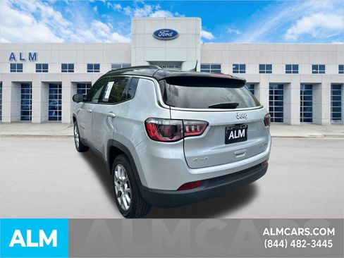 Used 2025 Jeep Compass Limited AWD/4WD image 8