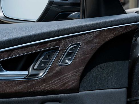 Used 2020 Audi Q8 Premium Plus w/ Premium Plus Package image 48