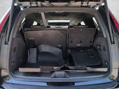 Used 2022 Cadillac Escalade Premium Luxury Platinum w/ Heavy-Duty Trailer Package AWD/4WD image 6