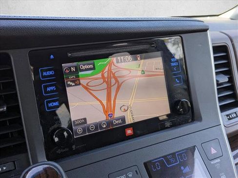 Used 2015 Toyota Sienna Limited image 13