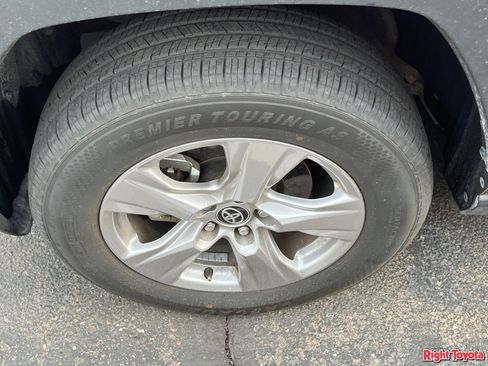 Certified 2025 Toyota RAV4 XLE AWD/4WD image 8