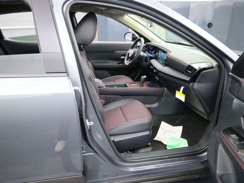 New 2026 Nissan Kicks SR w/ SR Premium Package image 11