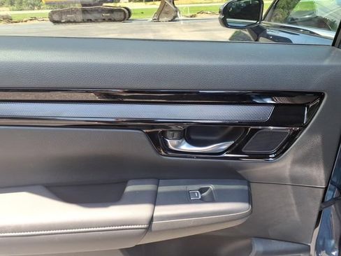 Used 2025 Honda CR-V EX-L image 6