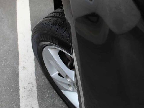Used 2013 Hyundai Elantra GLS w/ Preferred Pkg FWD image 28
