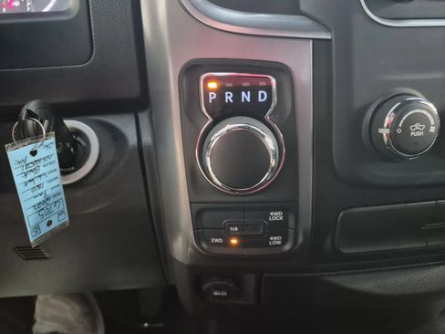 Used 2022 RAM 1500 Warlock AWD/4WD image 32