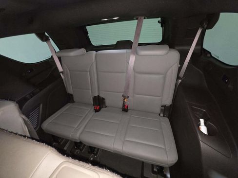 Used 2022 Chevrolet Tahoe LT w/ Luxury Package RWD image 3