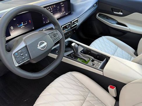 New 2027 Nissan Sentra SL w/ Floor Mat Package FWD image 10