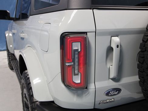 Used 2023 Ford Bronco Outer Banks image 35