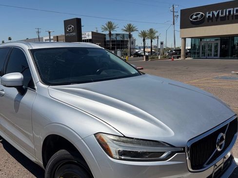 Used 2018 Volvo XC60 T5 Momentum w/ Convenience Package AWD/4WD image 1