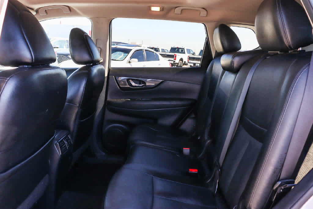 Used 2017 Nissan Rogue SL w/ SL Premium Package FWD image 17