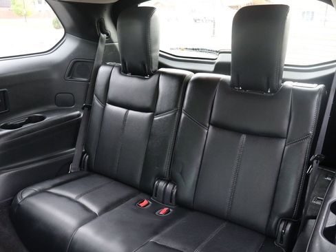 Used 2016 Nissan Pathfinder Platinum AWD/4WD image 21