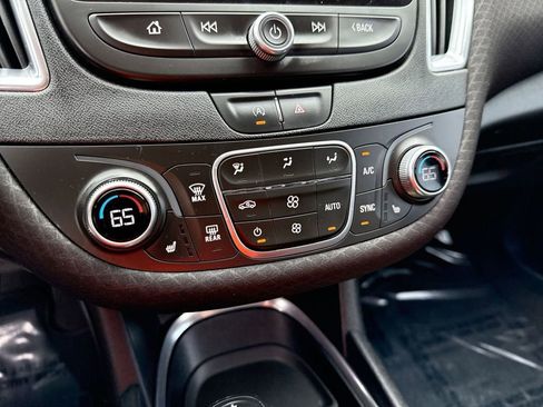 Used 2020 Chevrolet Malibu LT image 17