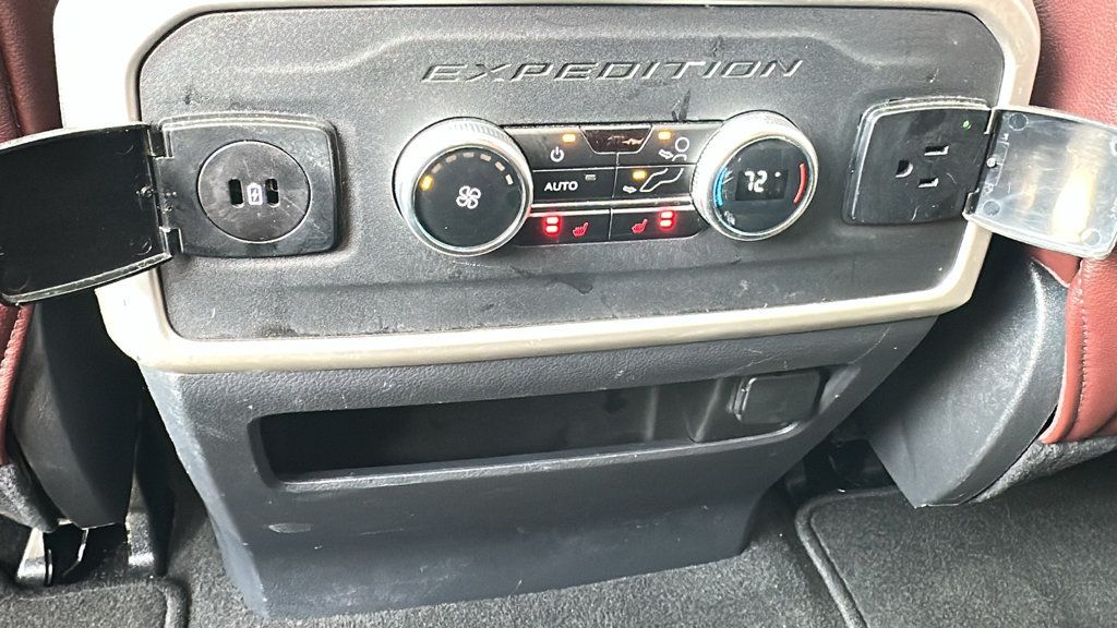 Used 2024 Ford Expedition Limited AWD/4WD image 29