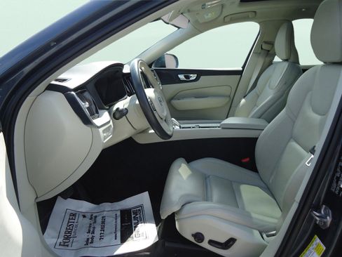 Used 2022 Volvo XC60 B5 Inscription w/ Advanced Package image 21