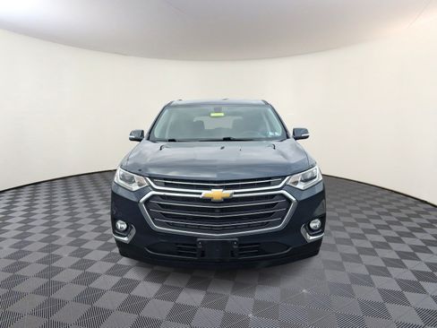 Used 2019 Chevrolet Traverse LT FWD image 2