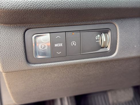 New 2026 Chevrolet Traverse LT w/ Driver Confidence Package FWD image 12