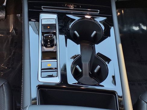 New 2026 Volkswagen Atlas SE image 12