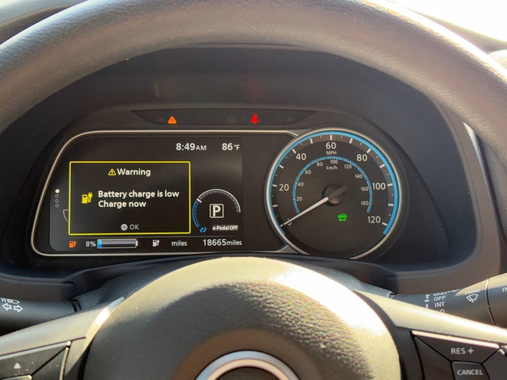 Used 2025 Nissan Leaf S FWD image 14