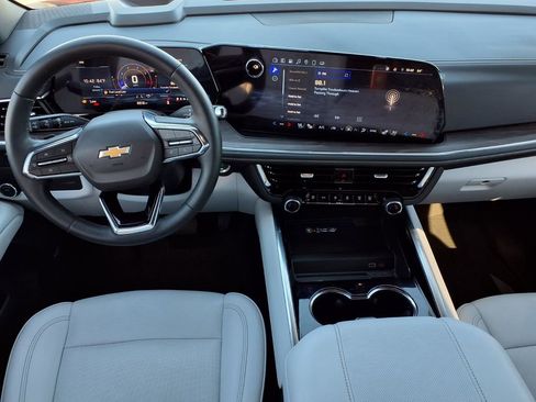 Used 2025 Chevrolet Tahoe Premier image 12