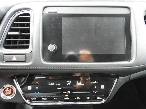 Used 2022 Honda HR-V EX image 38